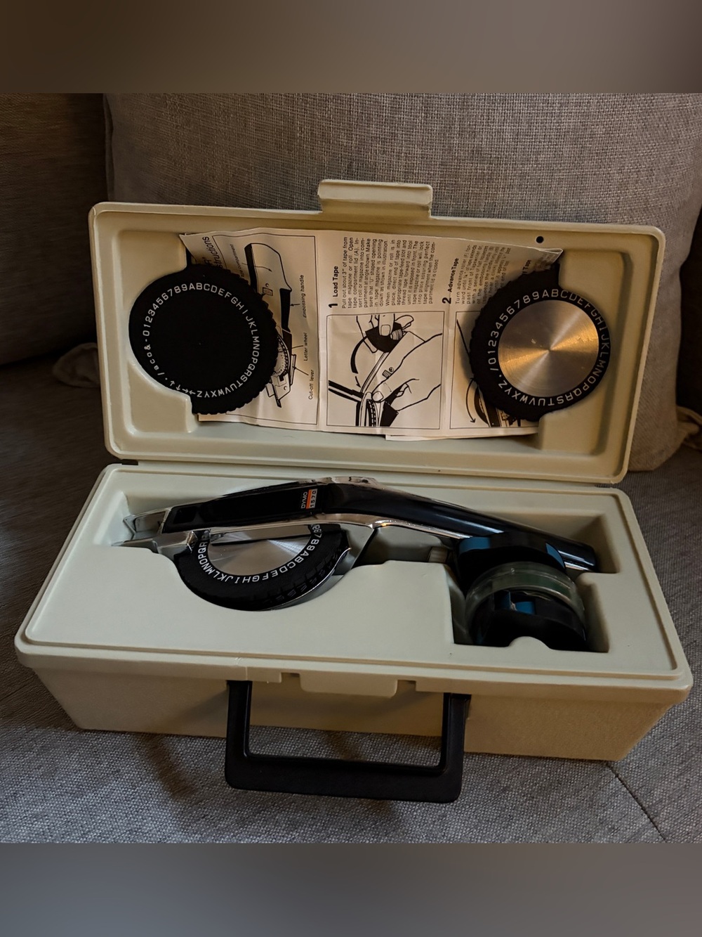 Vintage DYMO 1570 Chrome Label Maker Kit - Super Excellent Condition